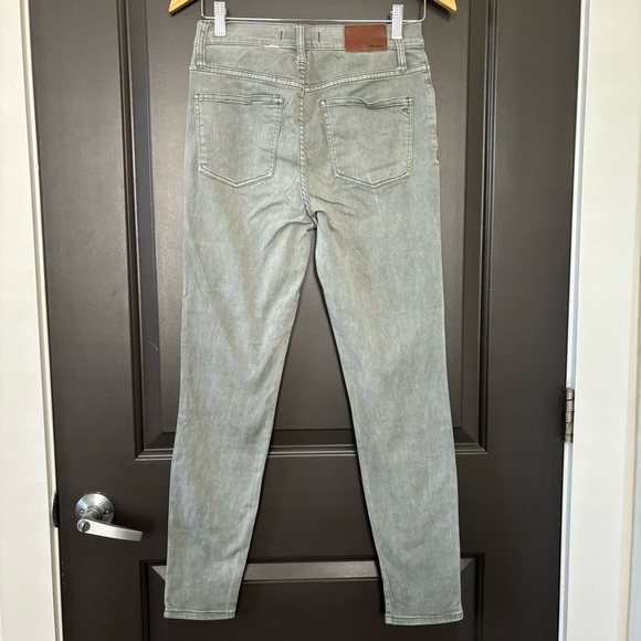 Madewell 9" High Rise Skinny Denim Ankle Button Fly Greyish Sage Green Size 27 - Picture 6 of 9